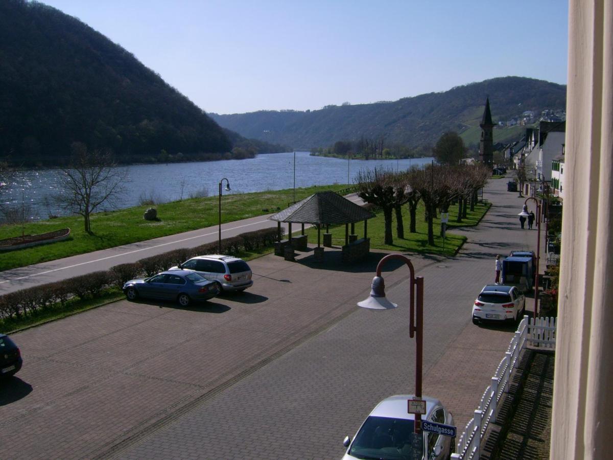 Gasthaus Zur Traube Hatzenport Luaran gambar