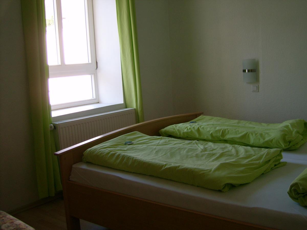 Gasthaus Zur Traube Hatzenport Luaran gambar