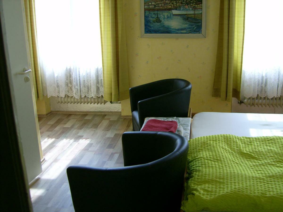 Gasthaus Zur Traube Hatzenport Luaran gambar
