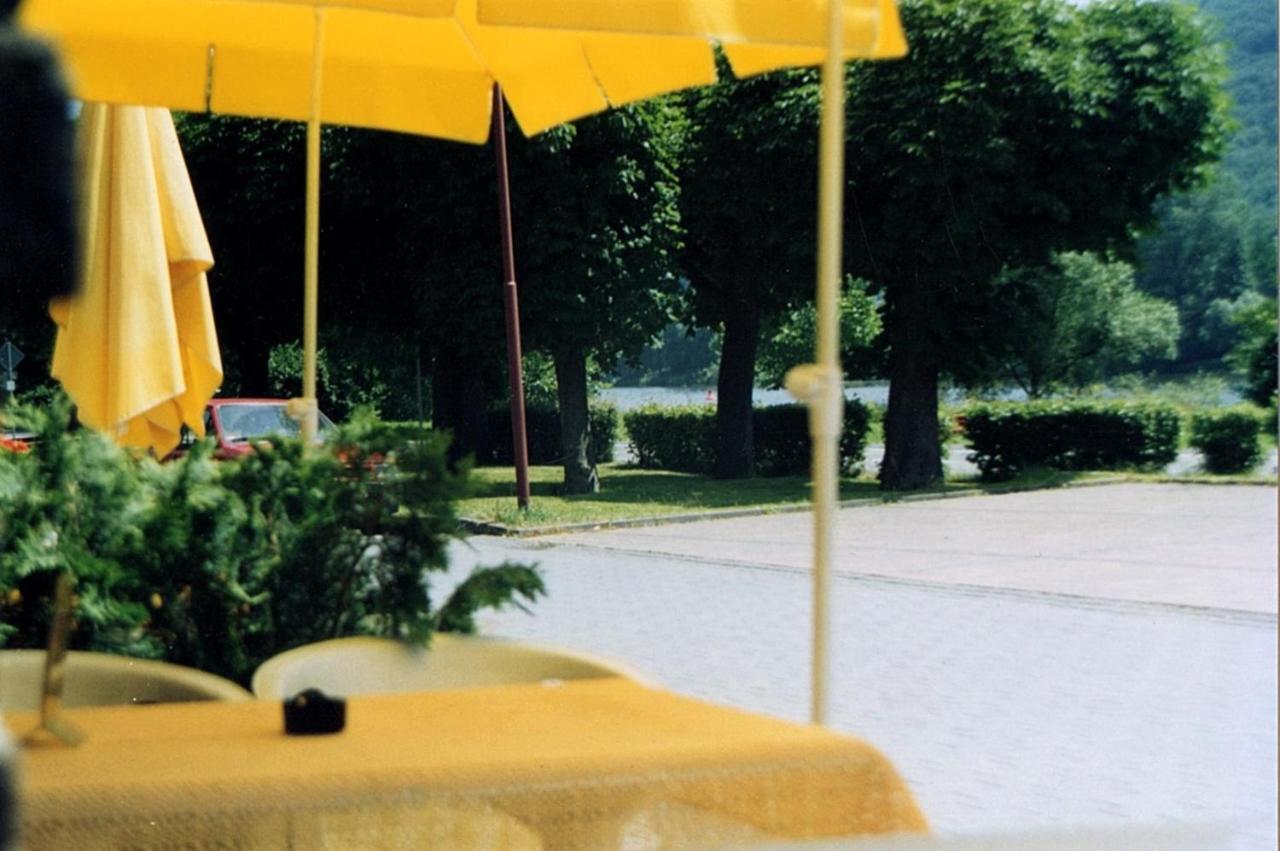 Gasthaus Zur Traube Hatzenport Luaran gambar