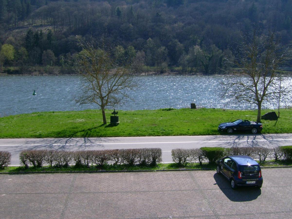 Gasthaus Zur Traube Hatzenport Luaran gambar