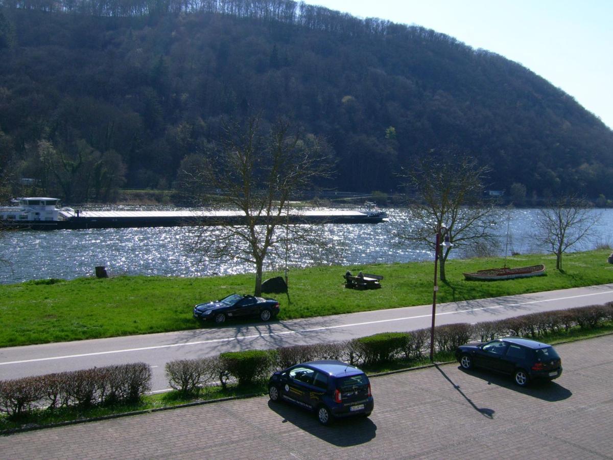Gasthaus Zur Traube Hatzenport Luaran gambar