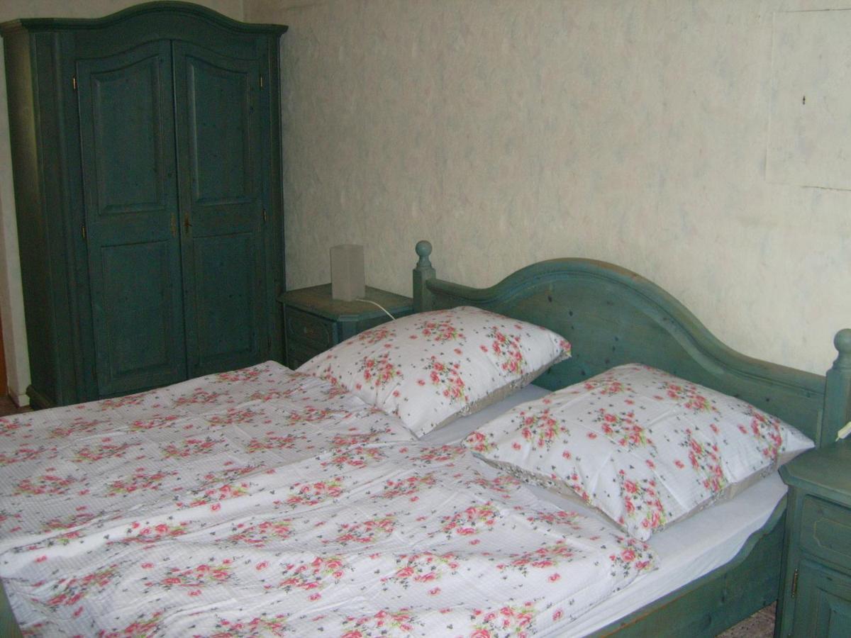 Gasthaus Zur Traube Hatzenport Luaran gambar